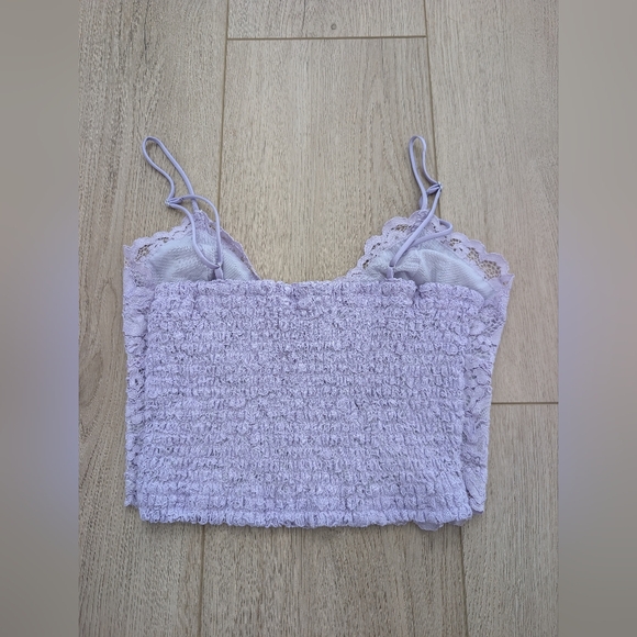 Express Allover Lace Cropped Cami - Picture 2 of 5
